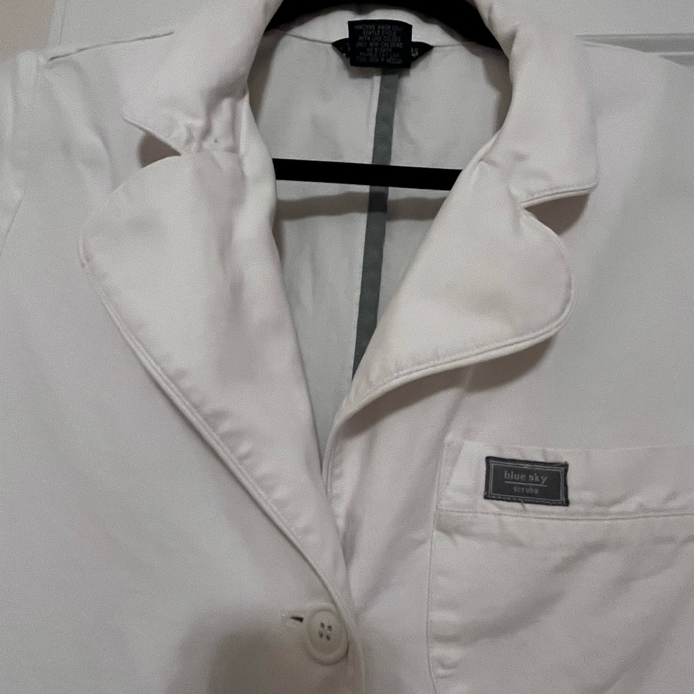 Blue Sky Scrubs cotton lab coat XXS - Picture 4 of 7